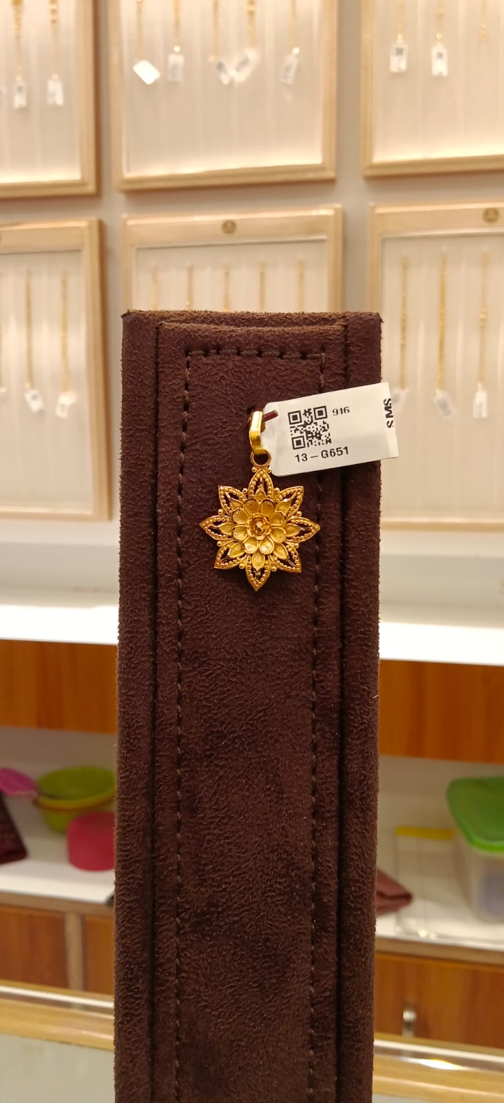 Single Hook Dollar